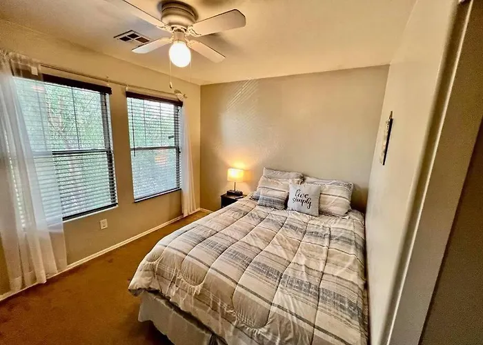 Holiday home Pool Heat Pet Friendly