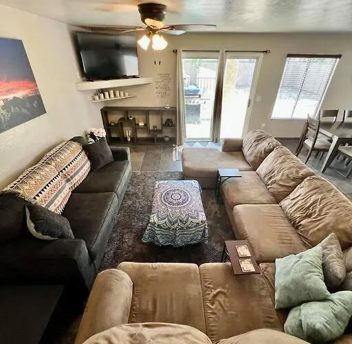 Holiday home Pool Heat Pet Friendly Glendale