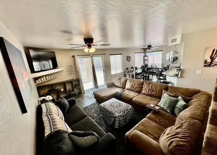 Holiday home Pool Heat Pet Friendly Glendale